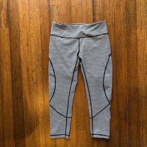 Zella Live In Crop Leggings, Black/White strip (S)